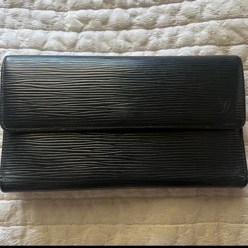 2004 Louis Vuitton Black Epi Leather Porte-Tresor International Wallet